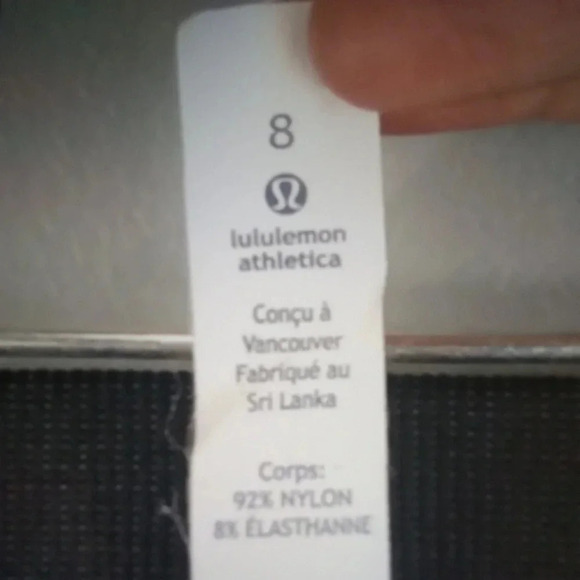 Lululemon in the flow crop 11 yoga pants Heather coal black Ruched sz - Picture 5 of 5